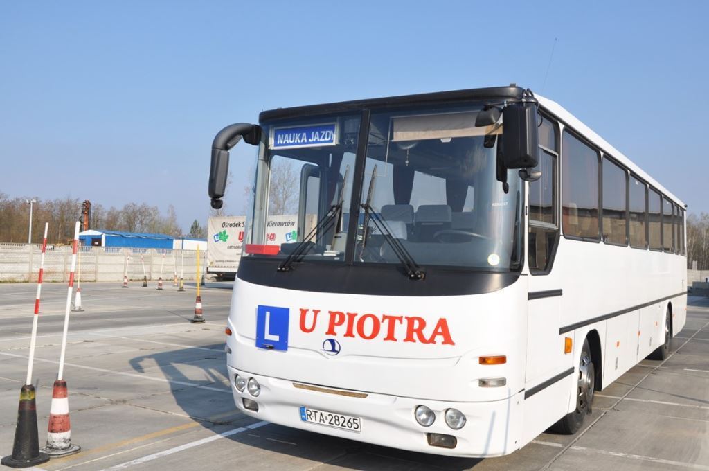 Która Kategoria Uprawnia Do Kierowania Czterokołowcem Innym Niż Lekki Kategoria D - Nauka Jazdy u Piotra Tarnobrzeg
